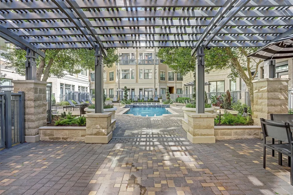 1901 Post Oak Boulevard #1211 Houston, TX 77056