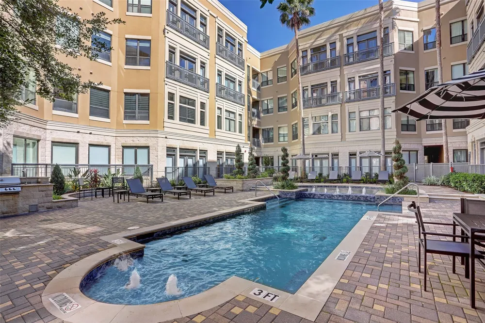 1901 Post Oak Boulevard #1211 Houston, TX 77056