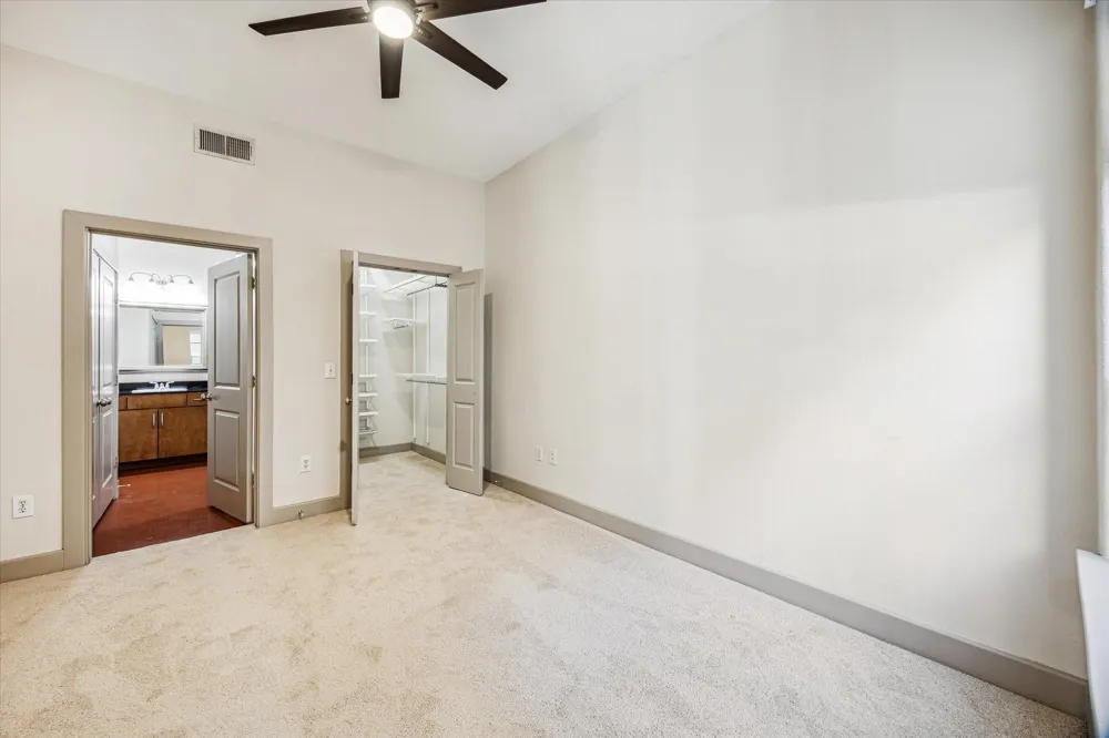 1901 Post Oak Boulevard #1211 Houston, TX 77056