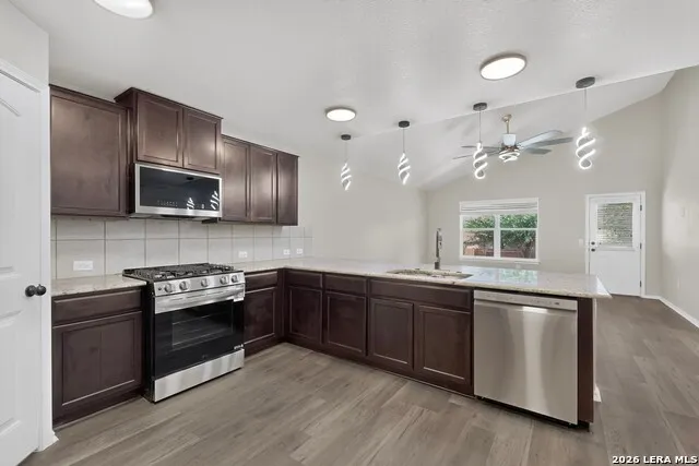 735 PELICAN PT San Antonio, TX 78221