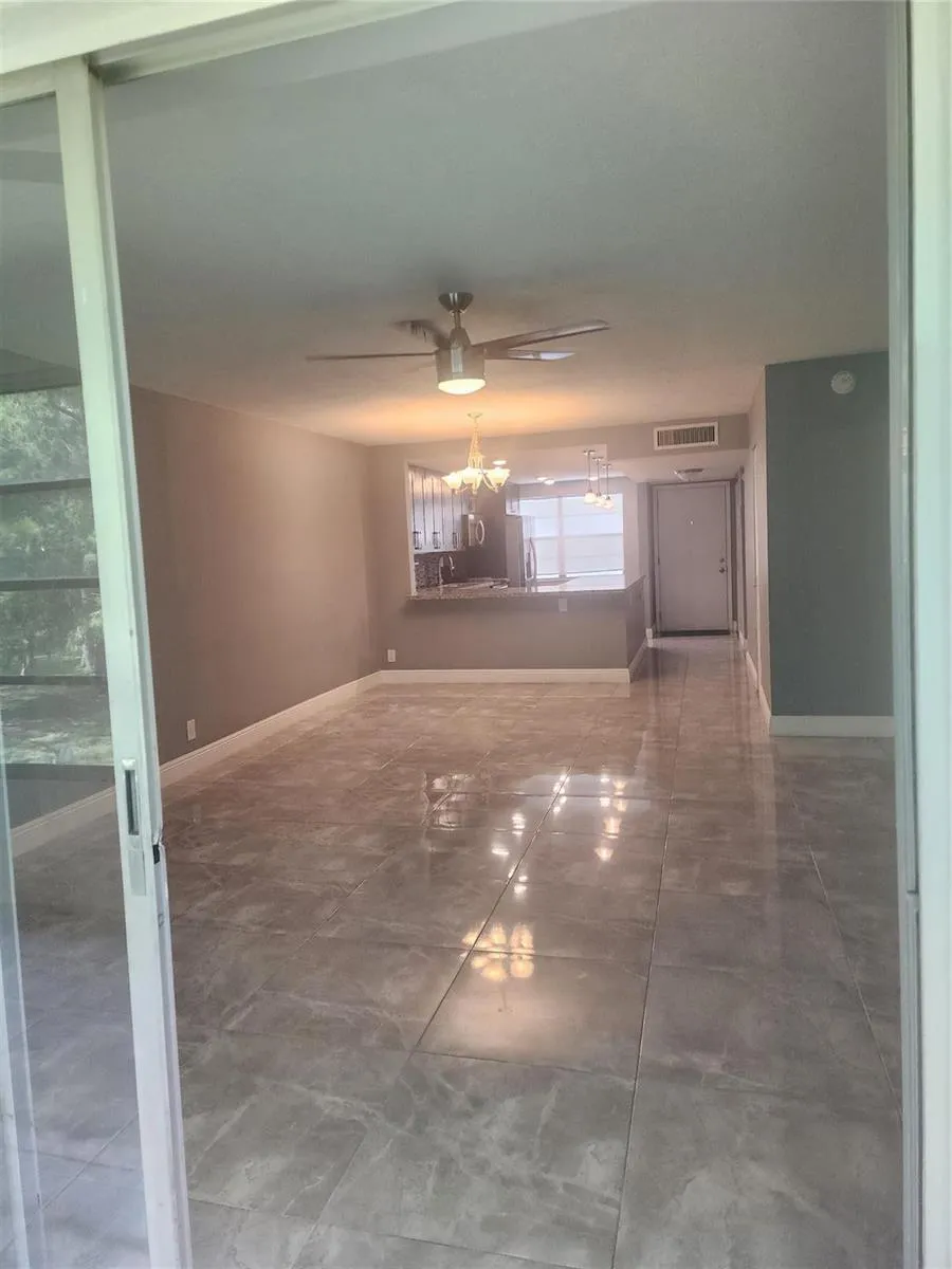 8205 NW 61st Street NW #B202 Tamarac, FL 33321