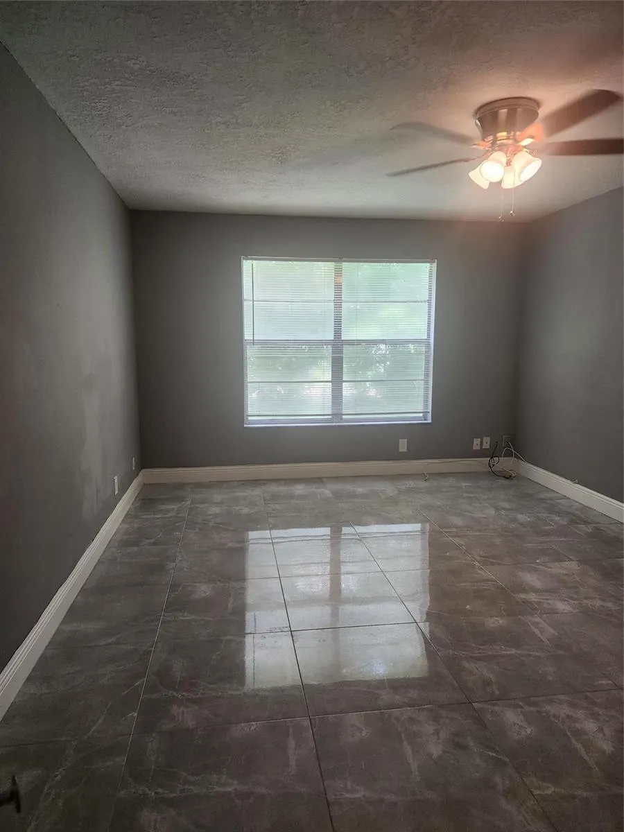 8205 NW 61st Street NW #B202 Tamarac, FL 33321