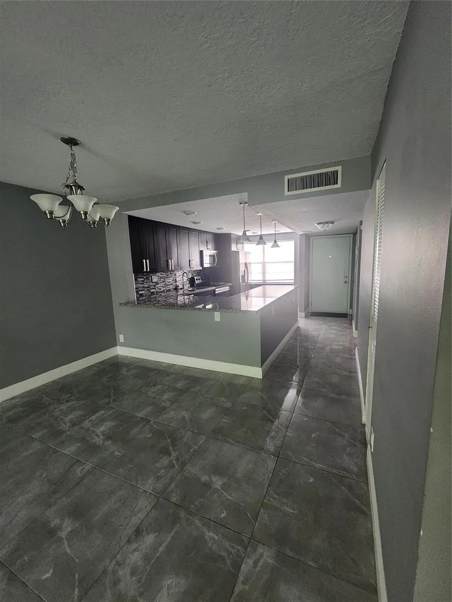 8205 NW 61st Street NW #B202 Tamarac, FL 33321