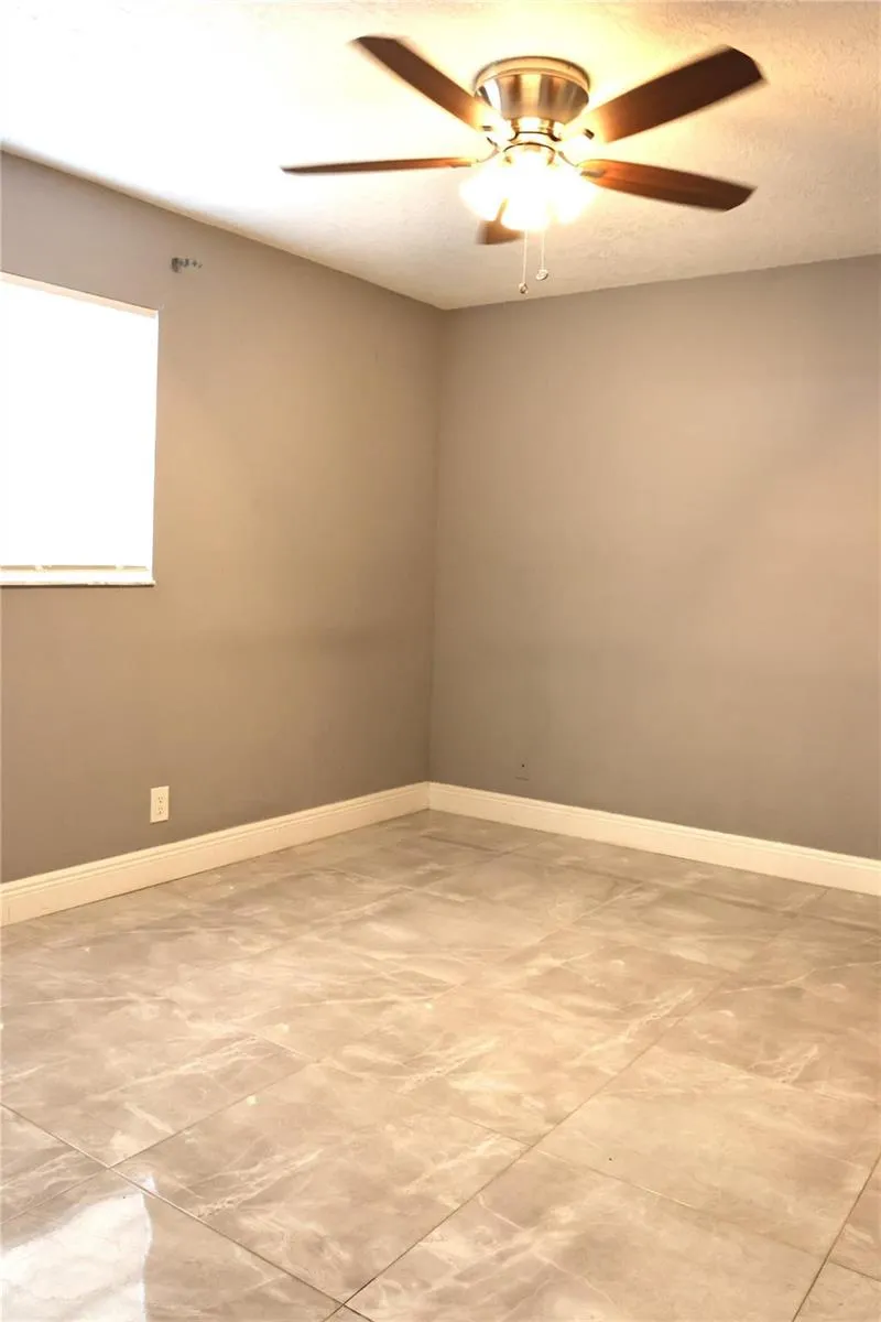 8205 NW 61st Street NW #B202 Tamarac, FL 33321