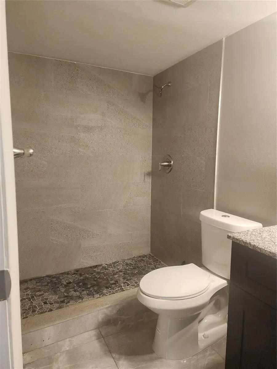 8205 NW 61st Street NW #B202 Tamarac, FL 33321