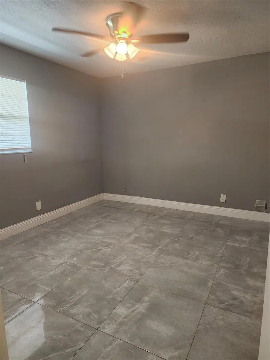 8205 NW 61st Street NW #B202 Tamarac, FL 33321