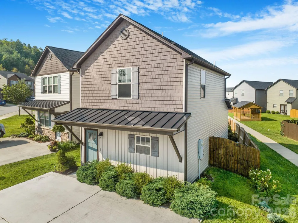 738 Cardwell Lane Fletcher, NC 28732