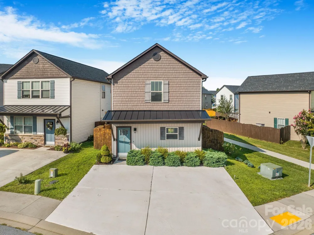 738 Cardwell Lane Fletcher, NC 28732