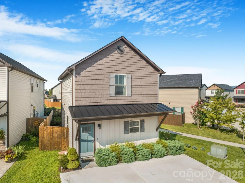 738 Cardwell Lane Fletcher, NC 28732