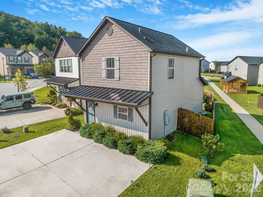 738 Cardwell Lane Fletcher, NC 28732