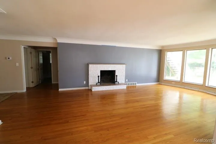 1609 E Court Street Flint City, MI 48503