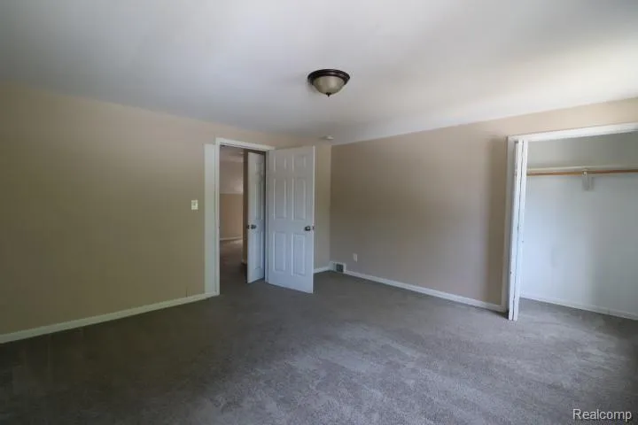 1609 E Court Street Flint City, MI 48503