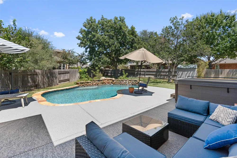 310 Nick Price Cove Round Rock, TX 78664