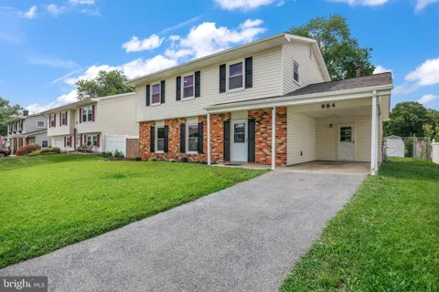 984 FALL CIRCLE WAY