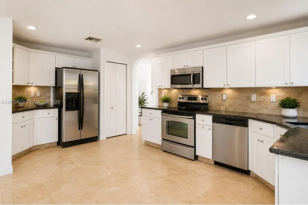 10916 NW 58th Ter Doral, FL 33178