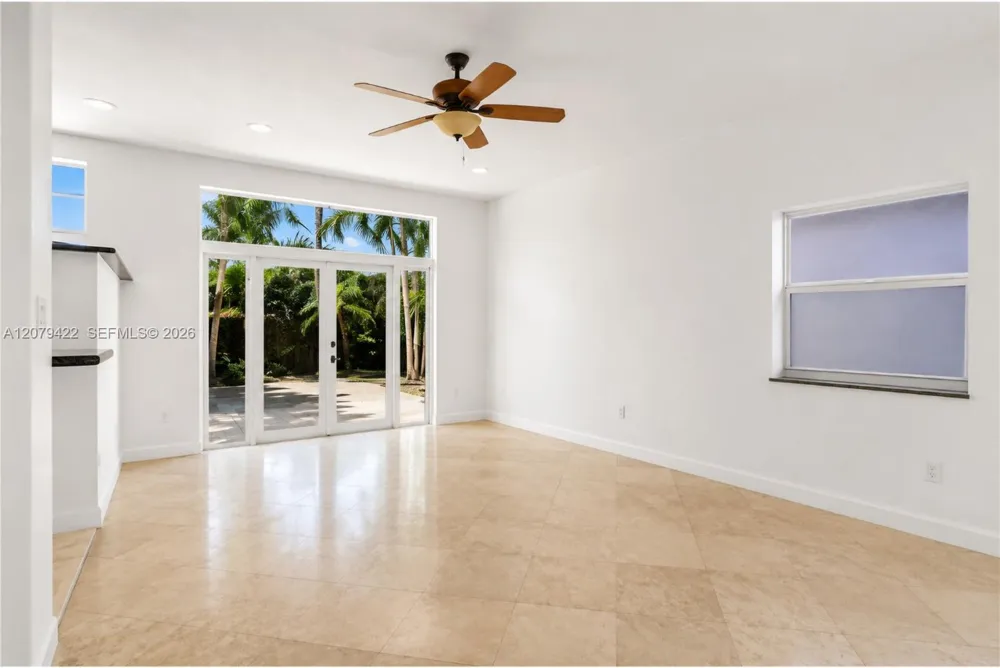 10916 NW 58th Ter Doral, FL 33178