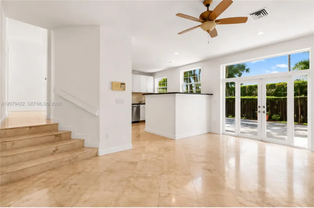 10916 NW 58th Ter Doral, FL 33178