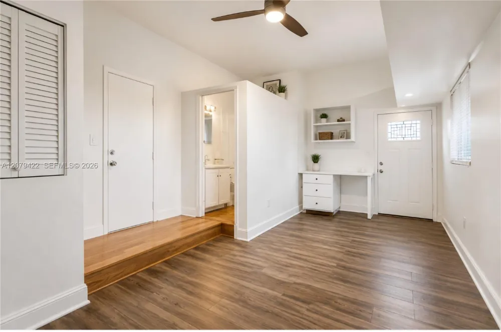 10916 NW 58th Ter Doral, FL 33178