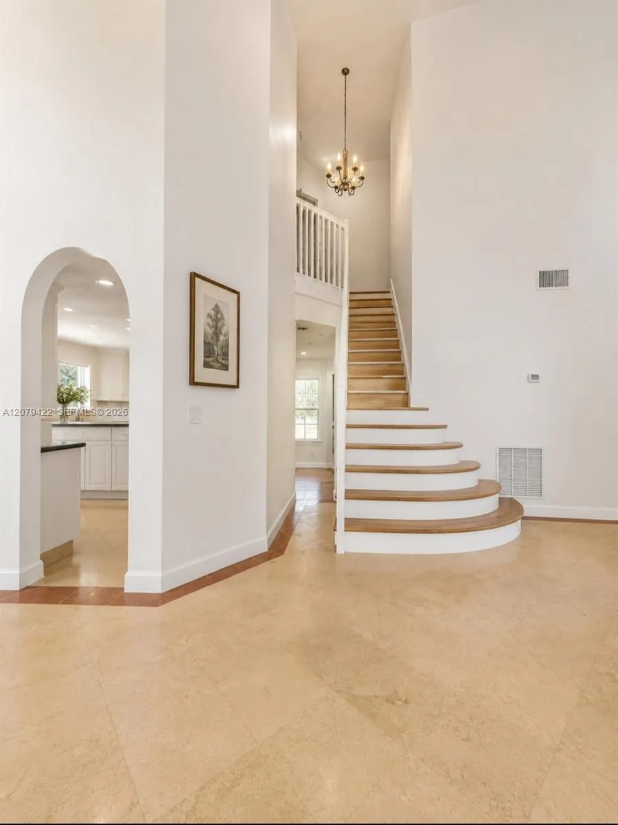 10916 NW 58th Ter Doral, FL 33178