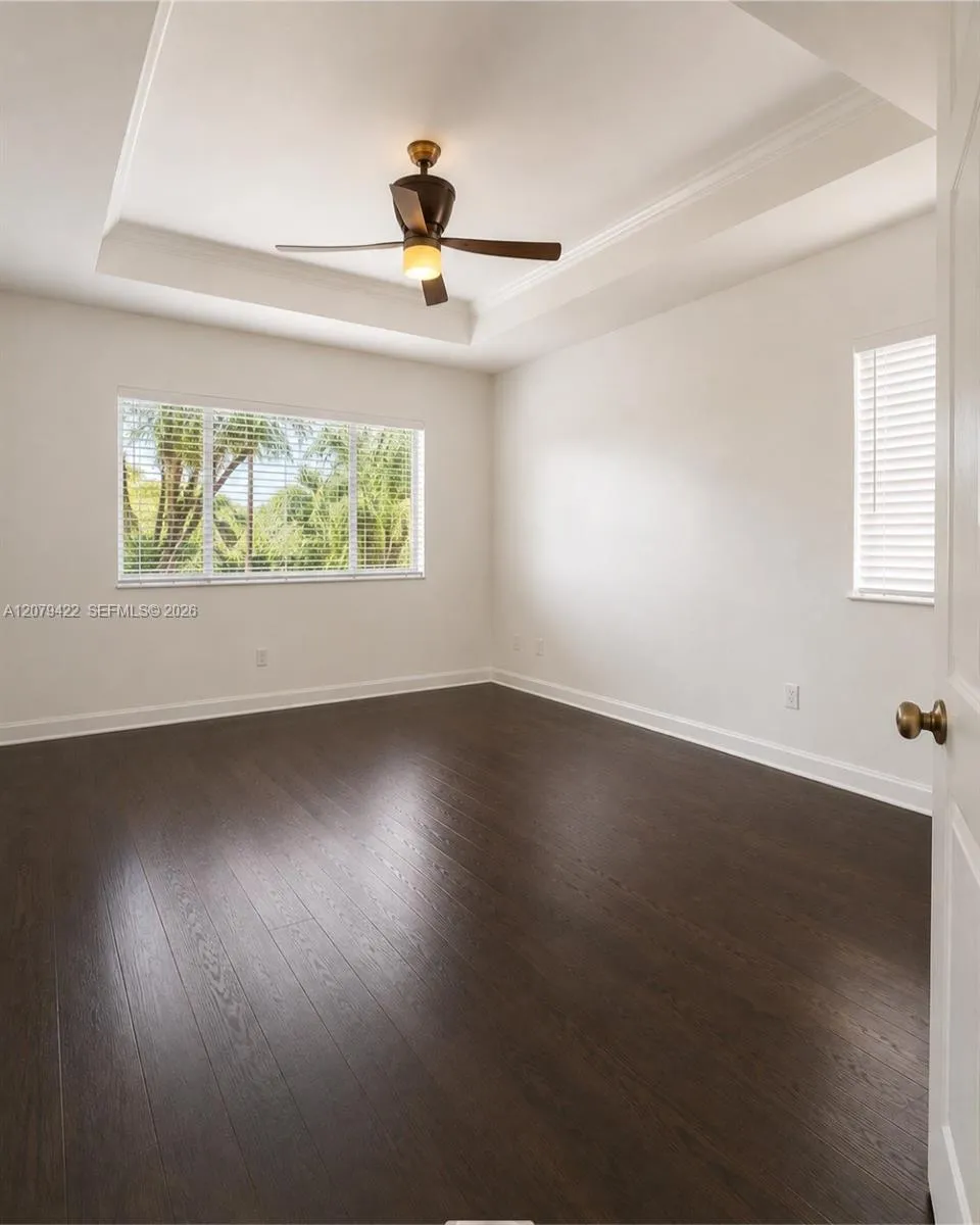 10916 NW 58th Ter Doral, FL 33178