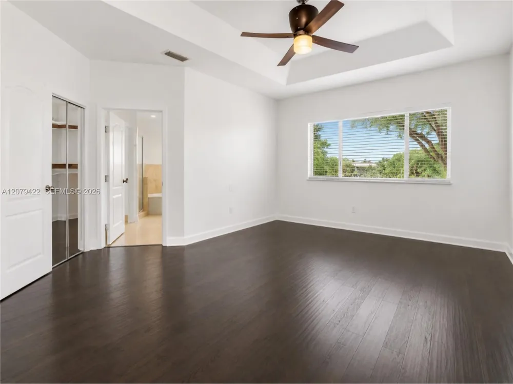 10916 NW 58th Ter Doral, FL 33178