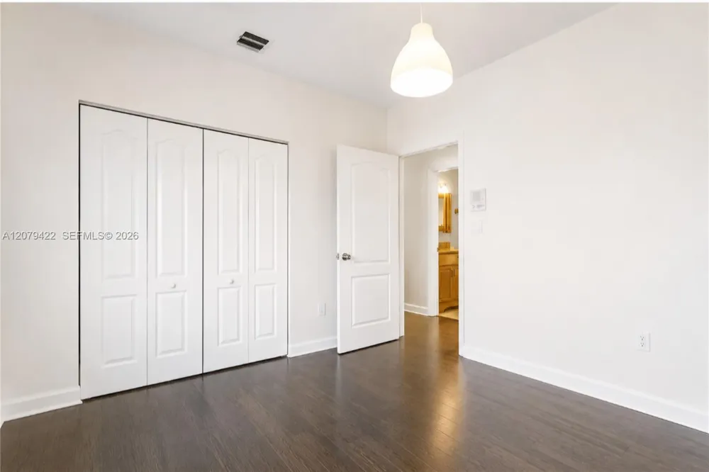 10916 NW 58th Ter Doral, FL 33178