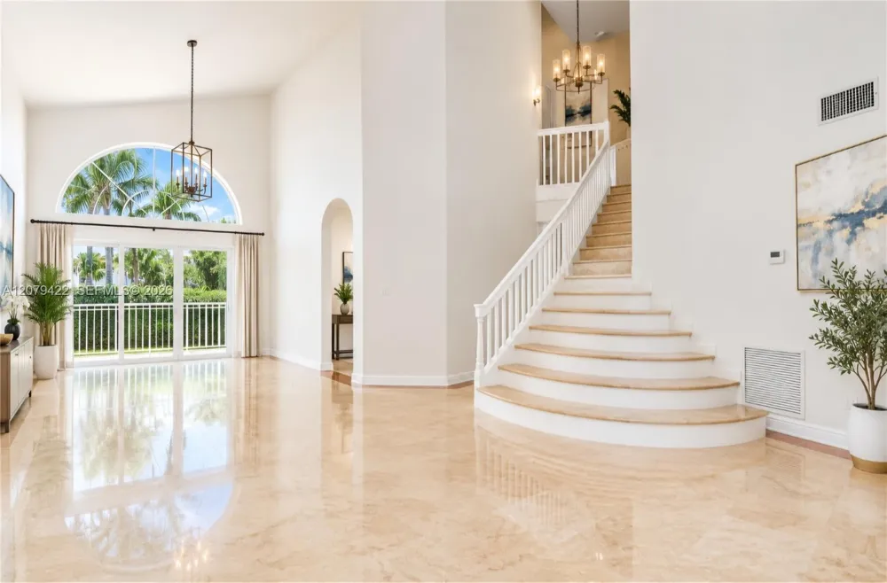 10916 NW 58th Ter Doral, FL 33178