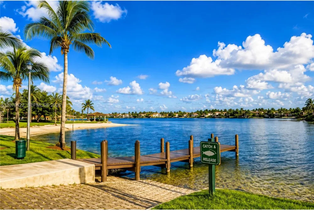10916 NW 58th Ter Doral, FL 33178