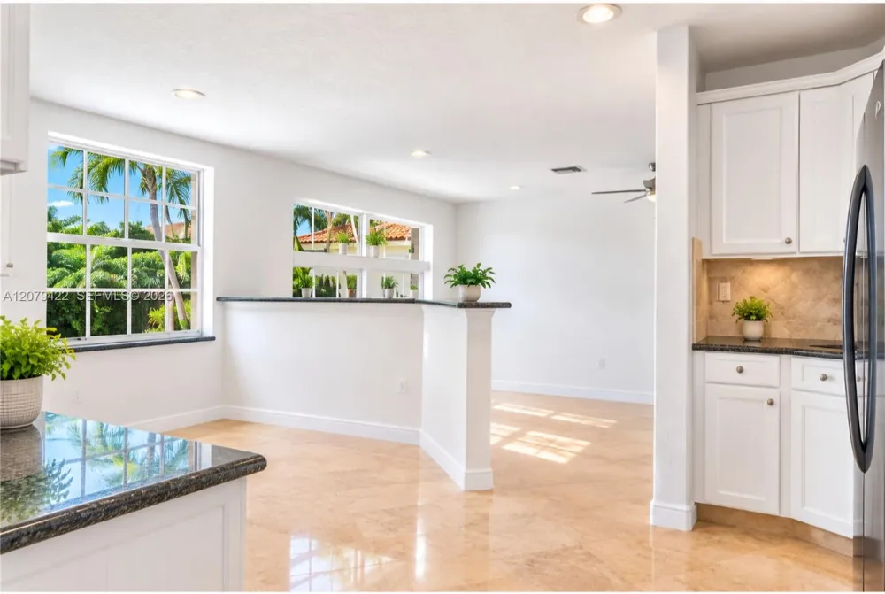 10916 NW 58th Ter Doral, FL 33178