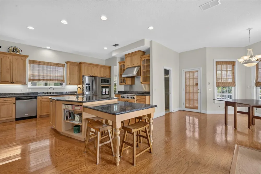 208 W ROSS AVENUE Tampa, FL 33602