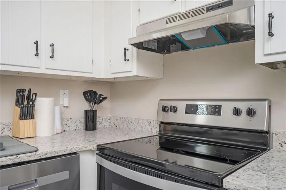 1130 Mannbrook Drive Stone Mountain, GA 30083