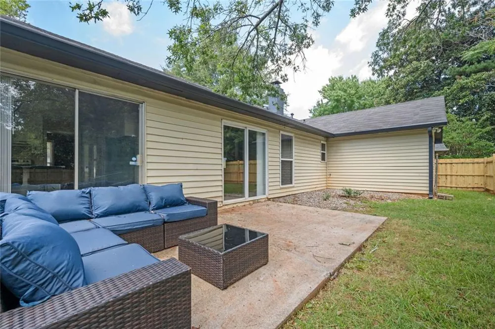 1130 Mannbrook Drive Stone Mountain, GA 30083
