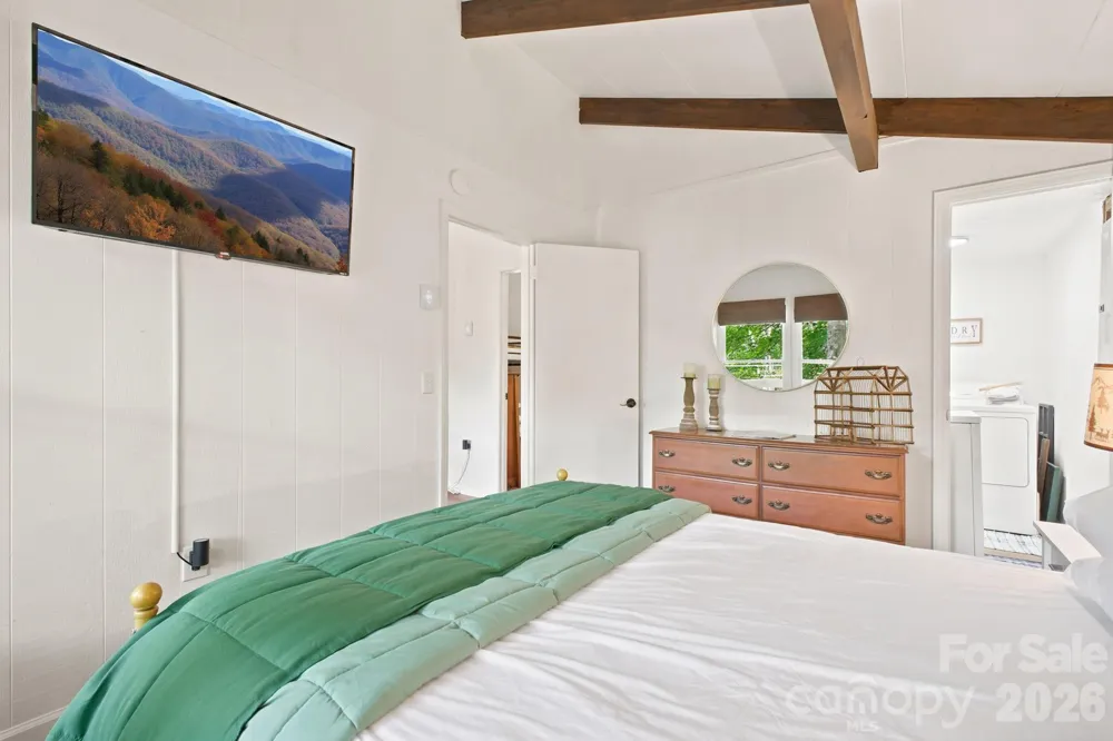242 Charter Hills Road Beech Mountain, NC 28604