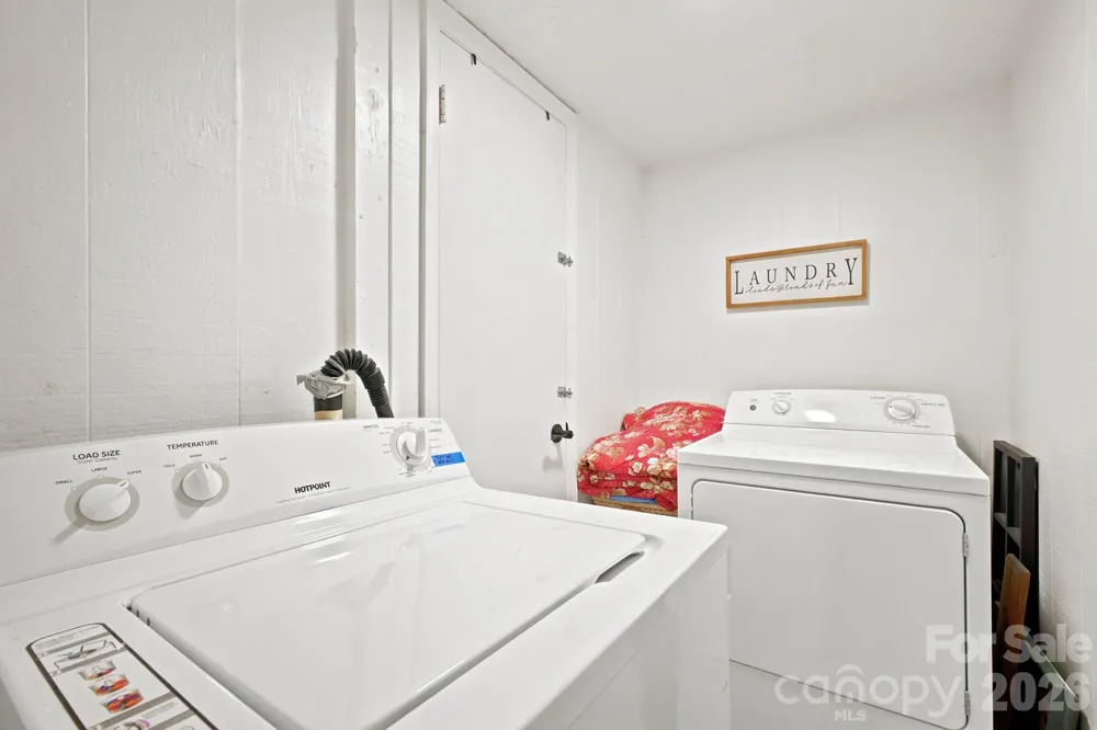 242 Charter Hills Road Beech Mountain, NC 28604