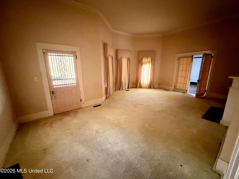 29 South Street Grenada, MS 38901
