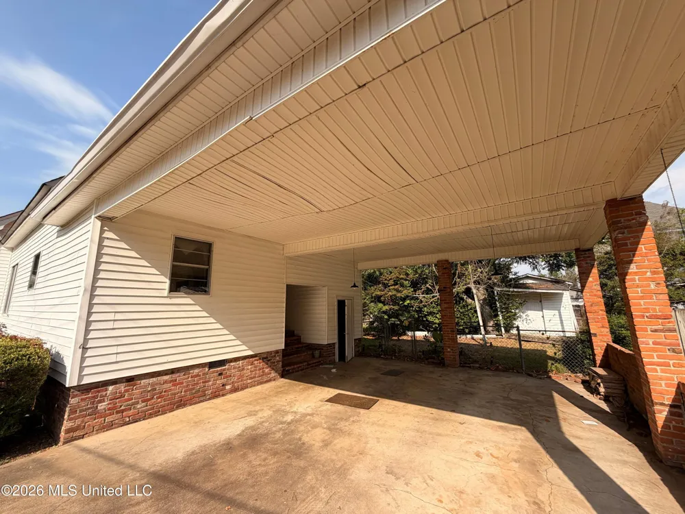 29 South Street Grenada, MS 38901