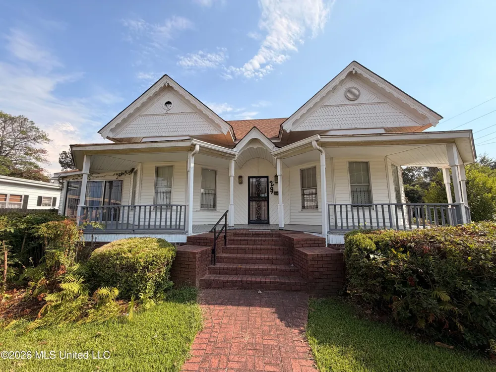 29 South Street Grenada, MS 38901