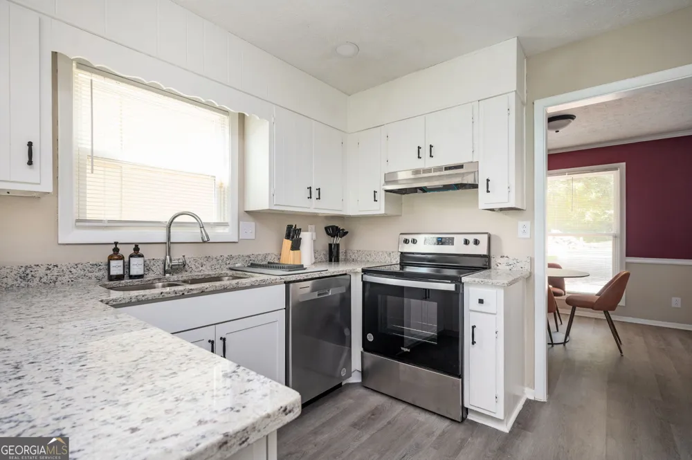 1130 Mannbrook DR Stone Mountain, GA 30083