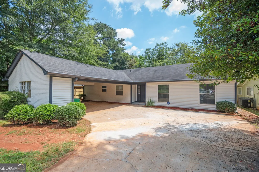 1130 Mannbrook DR Stone Mountain, GA 30083