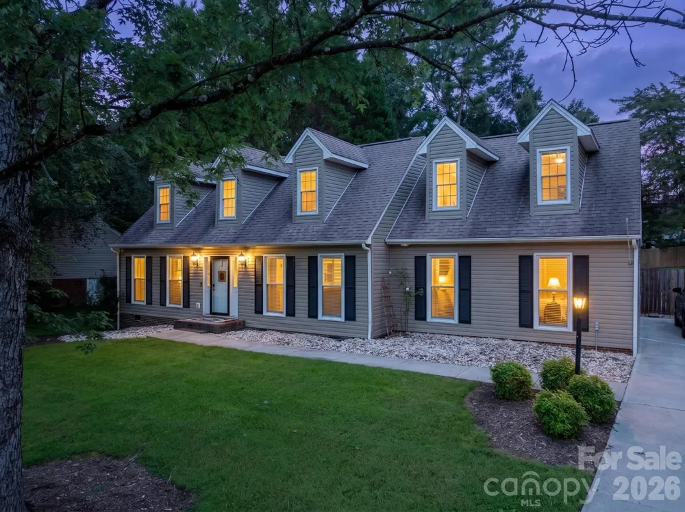 922 Plantation Drive Lenoir, NC 28645