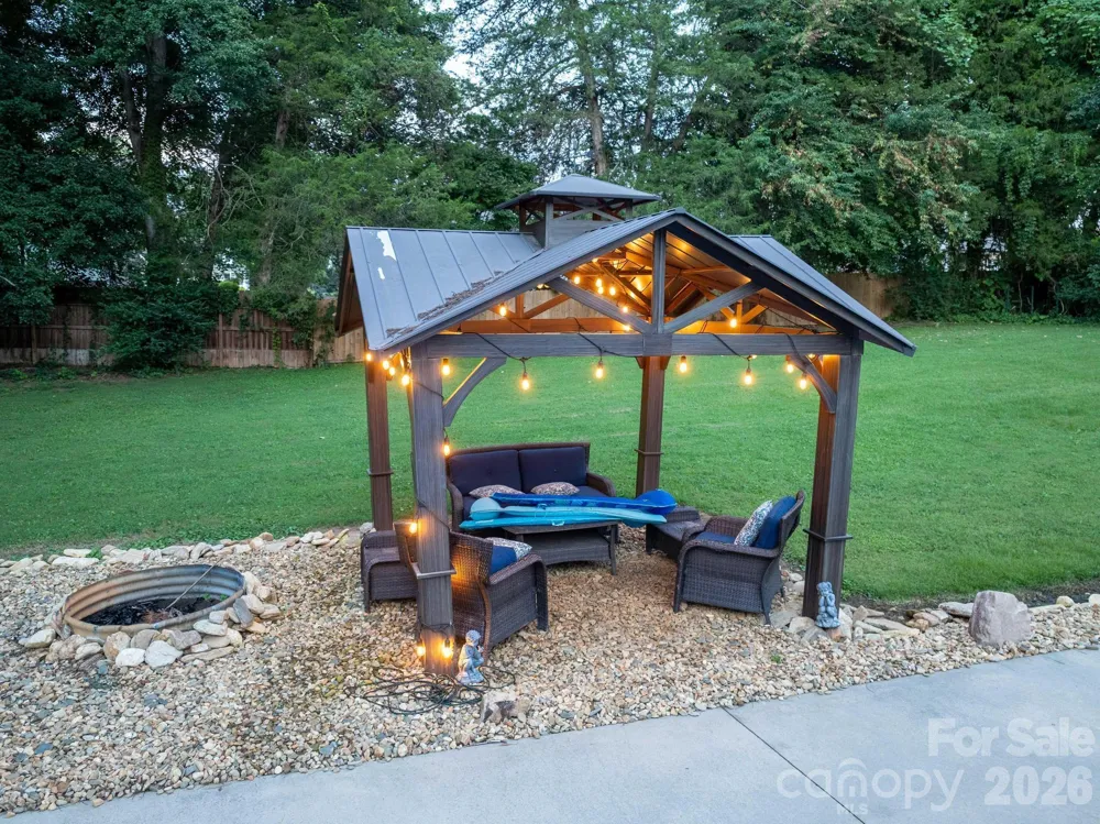 922 Plantation Drive Lenoir, NC 28645