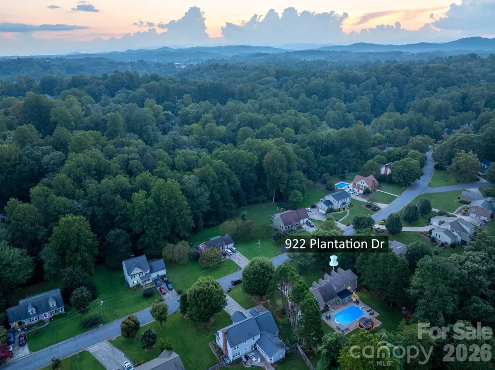 922 Plantation Drive Lenoir, NC 28645