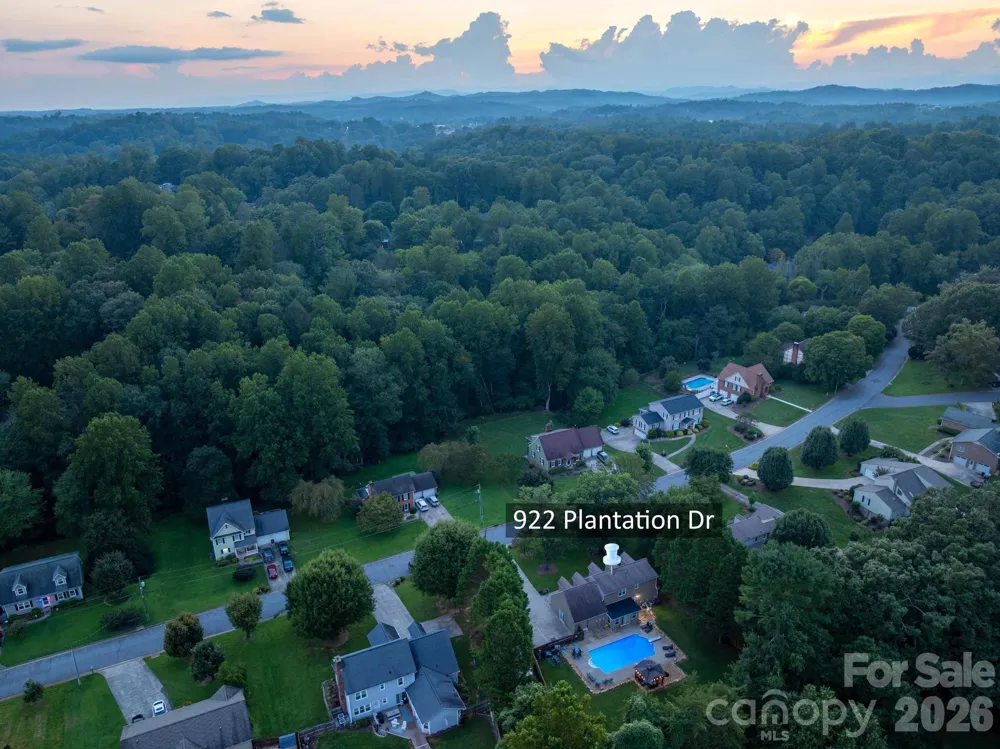 922 Plantation Drive Lenoir, NC 28645