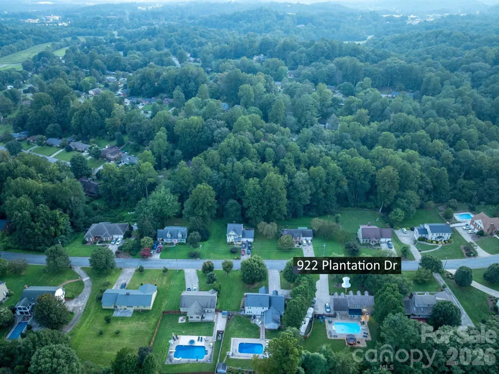 922 Plantation Drive Lenoir, NC 28645