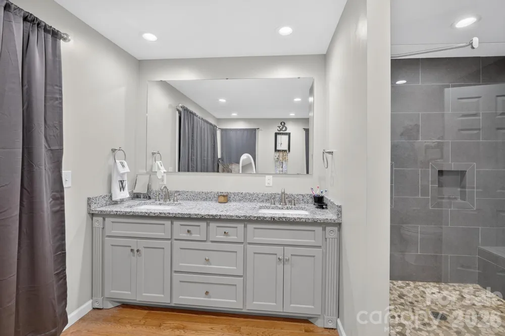 922 Plantation Drive Lenoir, NC 28645