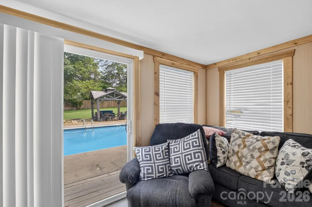 922 Plantation Drive Lenoir, NC 28645