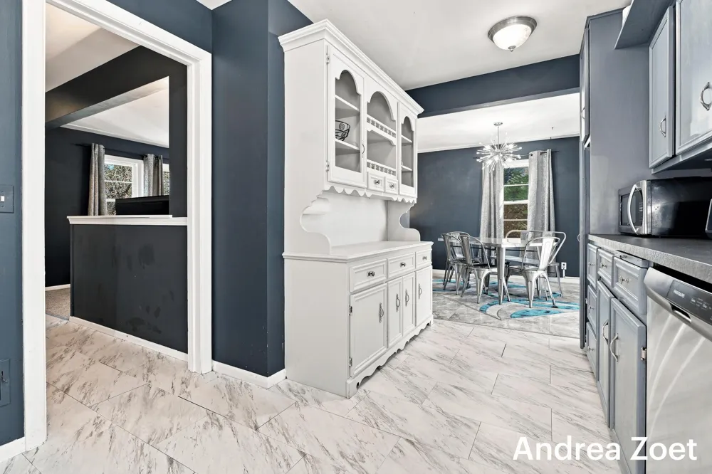 1044 Lockridge Drive NE Grand Rapids, MI 49505