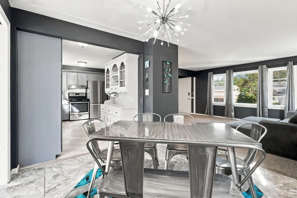 1044 Lockridge Drive NE Grand Rapids, MI 49505