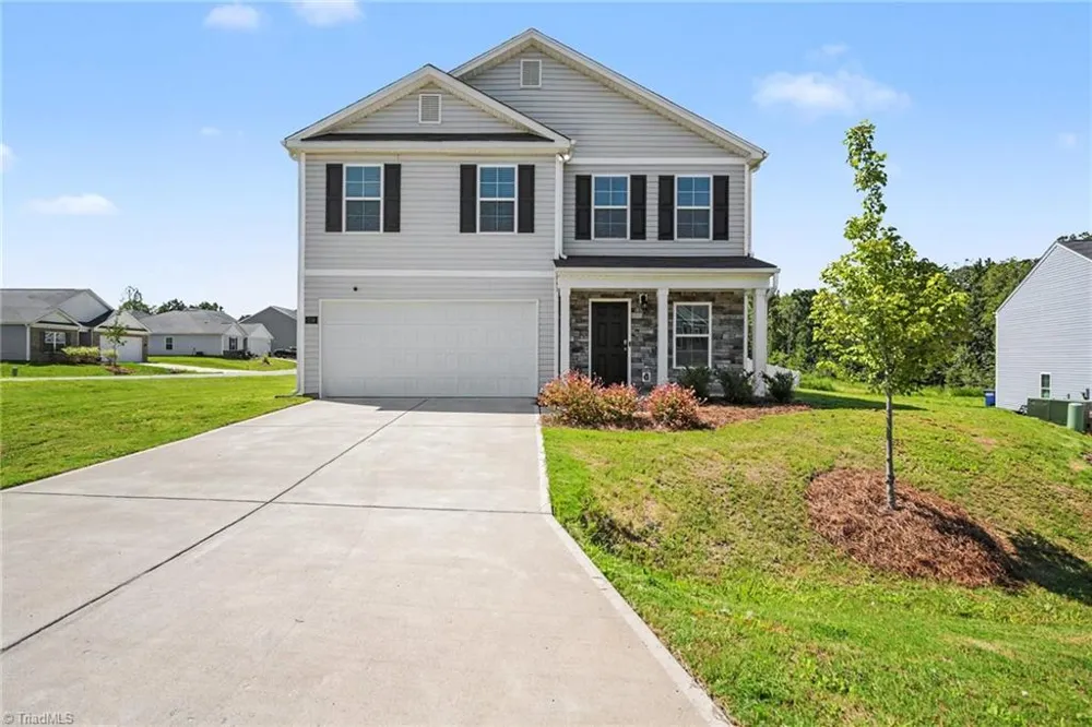 154 Stone River Way Mayodan, NC 27027