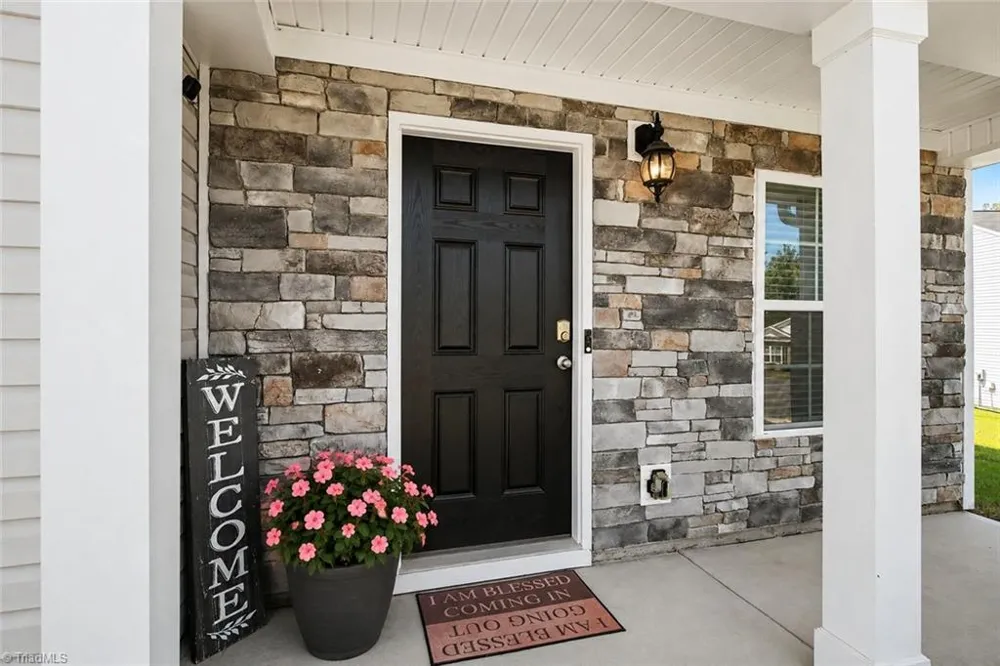 154 Stone River Way Mayodan, NC 27027